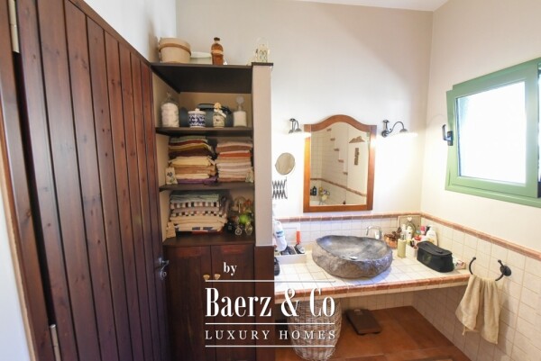 photo 23 Tuscan-Style Villa in Amarynthos with Panoramic Sea & Mountain Views