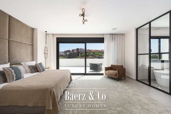 photo 19 Villa - Marbella East - Ref: 8685