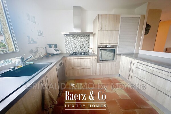 photo 4 country house, in a quiet area with 4 bedrooms, swimming poo