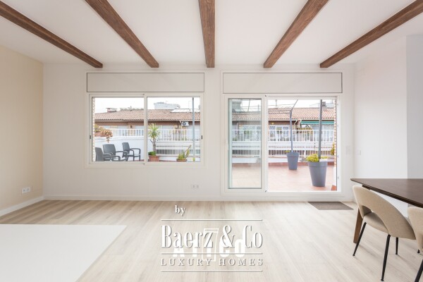 photo 2 Penthouse for sale in Gràcia