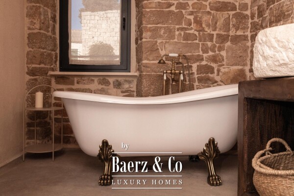 photo 9 Brač, Pučišća, unique stone villa