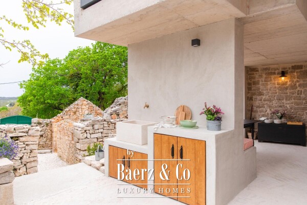 photo 13 Brač, Pučišća, unique stone villa