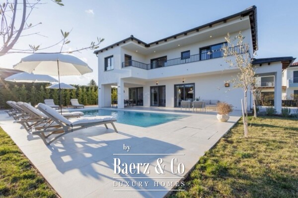 photo 1 Istria, Svetvinčenat, elegant detached house with pool surrounded by greenery