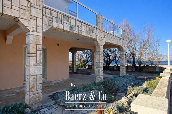 photo 2 Zadar, Vir, house 1st row to the sea