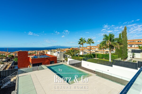 photo 25 Beautiful move in ready villa in residential area Tenerife south