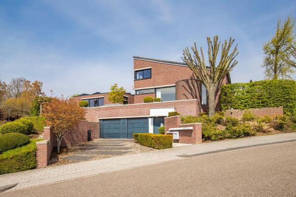 photo 40 Bouwensstraat 25