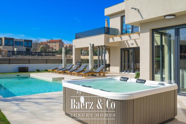 photo 1 Istria, Rovinjsko selo, modern house 210 m² with heated pool, sauna and jacuzzi
