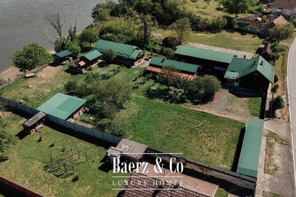 photo 2 Ilok, Šarengrad, A riverfront property on the Danube with private access to the water