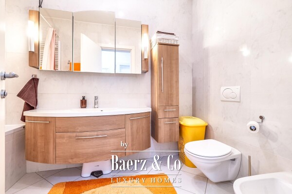 photo 7 Zagreb, Vrbik, VMD, excellent four-bedroom apartment 148 m², double garage