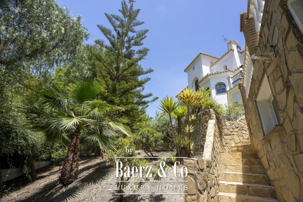 photo 33 Elegant Andalusian-style villa with guest apartments and panoramic views