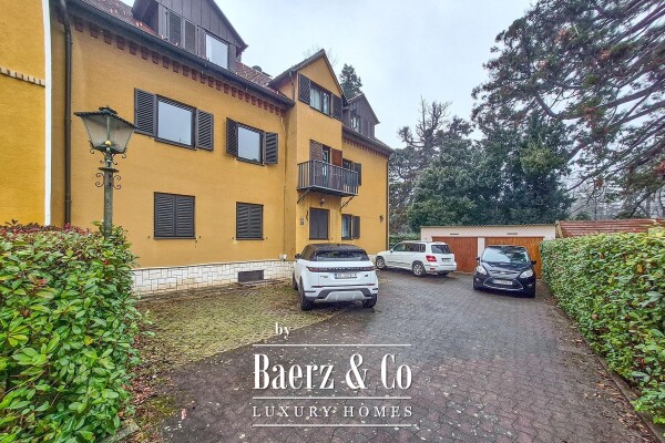 photo 1 Zagreb, Naumovac - Luxury Villa with Spacious Garden and Complete Privacy
