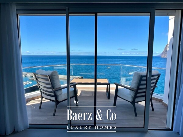 photo 5 Magnificent luxury villa on the seafront