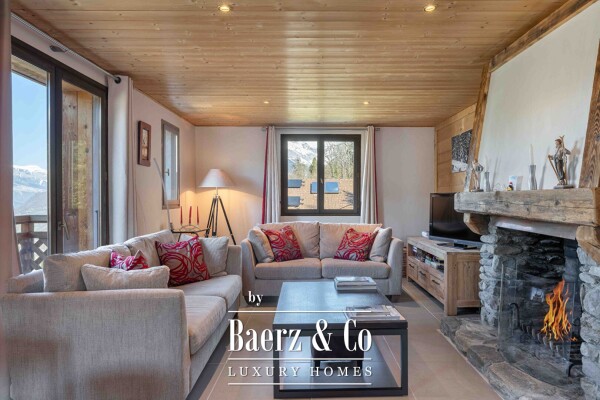 photo 2 Chalet - 4 bedrooms - overlooking the village